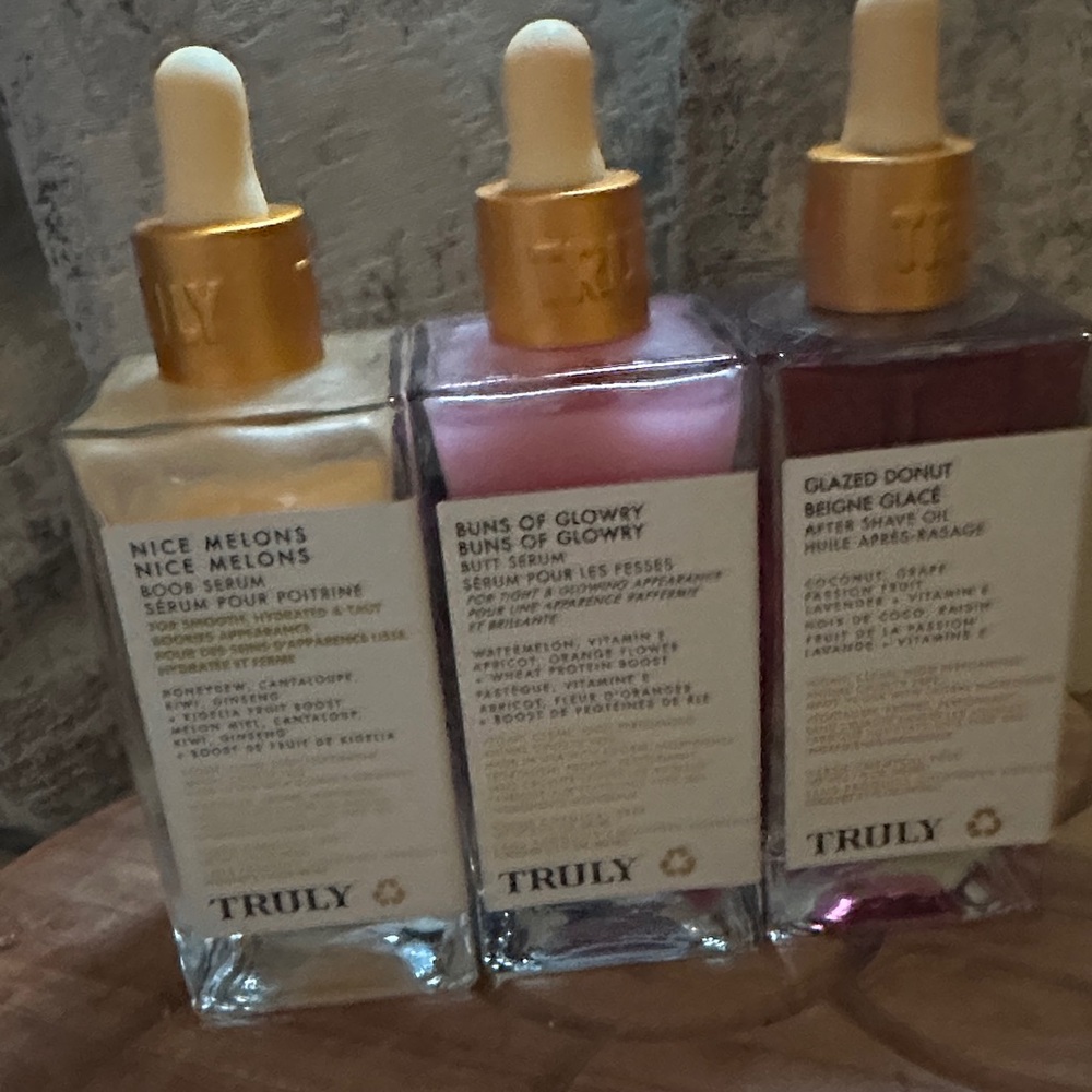 TRULY Buns of Glowry Butt Serum Trio - Gold, Pink, Burgundy